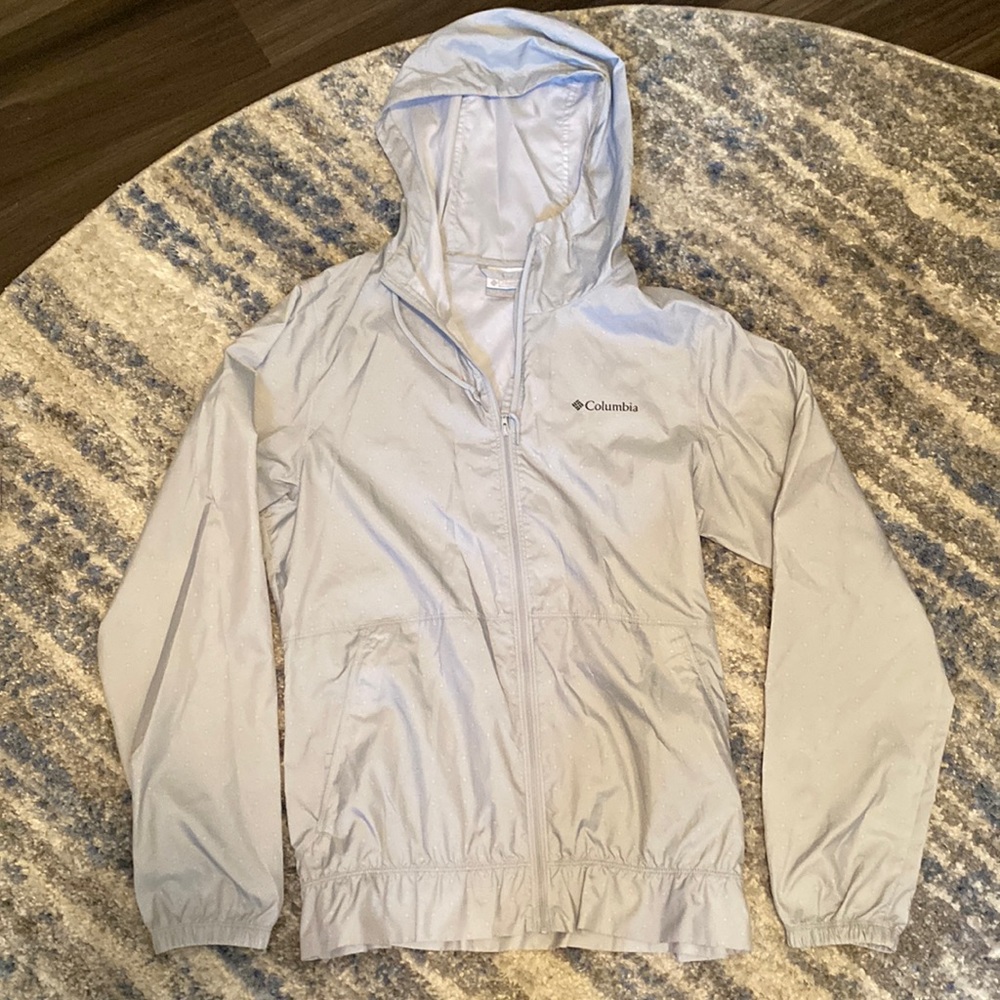 Columbia women’s wind breaker